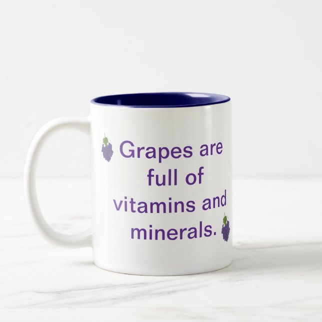 Caneca De Café Em Dois Tons Uvas são cheio de vitaminas e minerais Mugs (Esquerda)