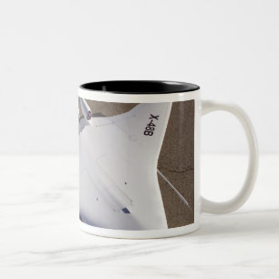 Caneca De Café Em Dois Tons Veículo aéreo 2não pilotado misturado X-48B do