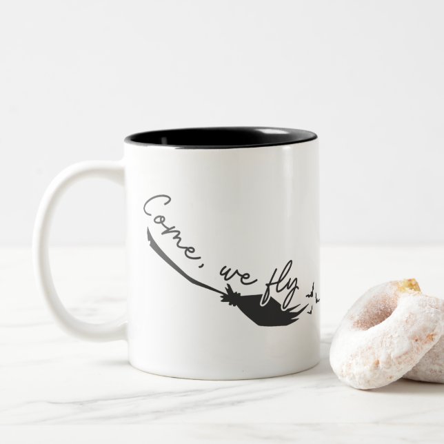 Caneca De Café Em Dois Tons Venha, nós voamos (Com Donut)