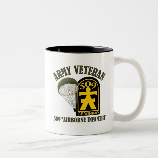 Caneca De Café Em Dois Tons Veterano do Exército - 509º PIR (Direita)