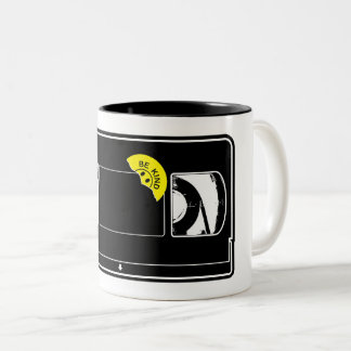 Caneca De Café Em Dois Tons Vintage Distressed Video Tape Be Kind Rewind