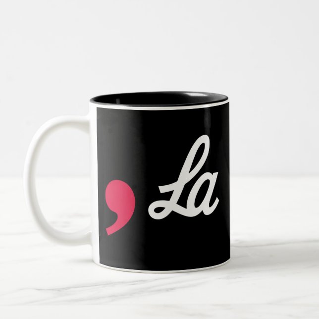 Caneca De Café Em Dois Tons Vírgula La Pontuação Divertida Kamala Harris (Esquerda)