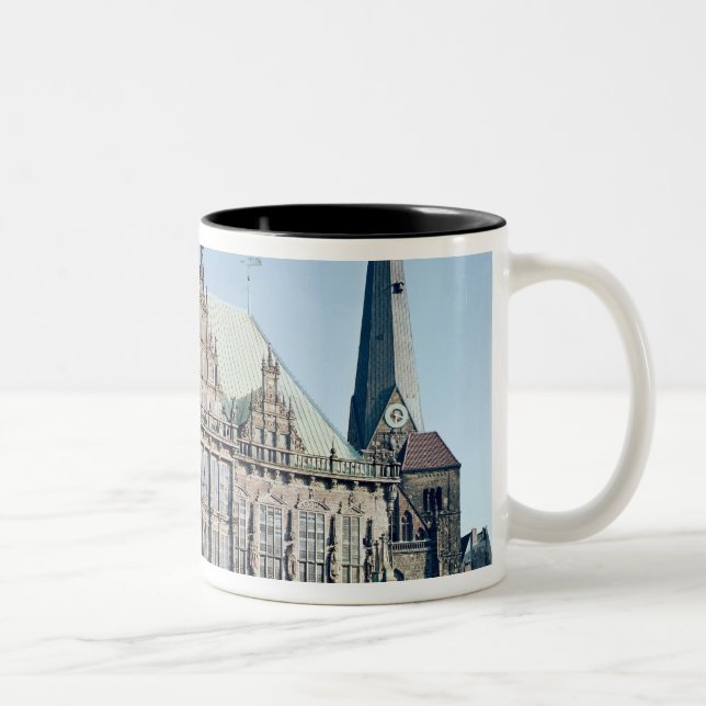 Caneca De Café Em Dois Tons Vista da câmara municipal, construída 1405-09 (Direita)