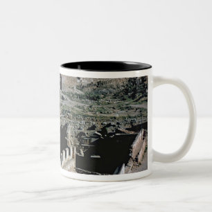 Caneca De Café Em Dois Tons Vista do castelo, 8o-12o século