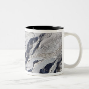 Caneca De Café Em Dois Tons Vista satélite de uma geleira Himalaia