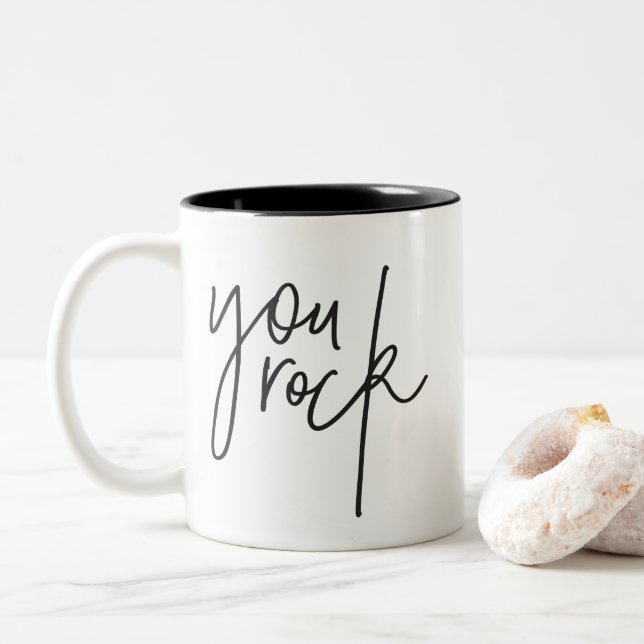 Caneca De Café Em Dois Tons VOCÊ ROCK moderno trendê-chic lete preto (Com Donut)