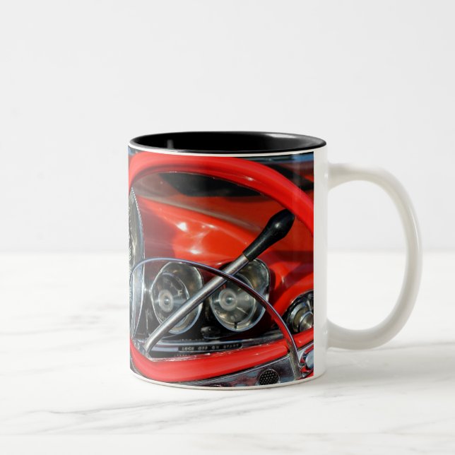 Caneca De Café Em Dois Tons Volante do carro antigo (Direita)
