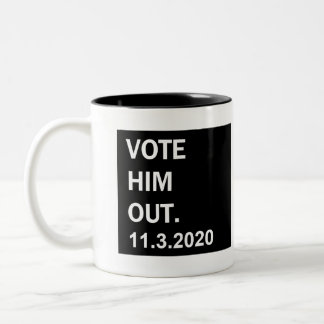 Caneca De Café Em Dois Tons Vote-o para fora