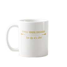 Caneca de Café em Marfim Luxuoso Dourado