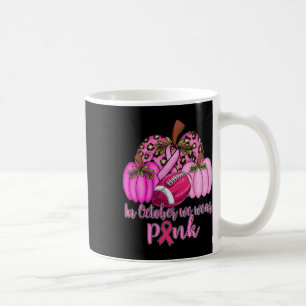 Caneca De Café Em Outubro Nós Usamos Futebol Americano de Rosa Ab