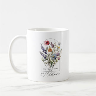 Caneca De Café Em um campo de Rosas, ser monograma personalizado
