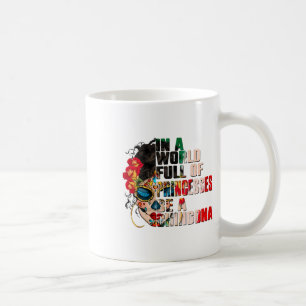 Caneca De Café Em Um Cheio Mundial De Princesas Seja Um Cinco Chi