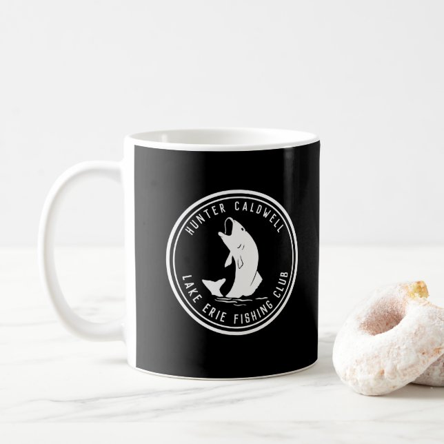 Caneca De Café Emblema de pesca personalizado preto e b (Com Donut)