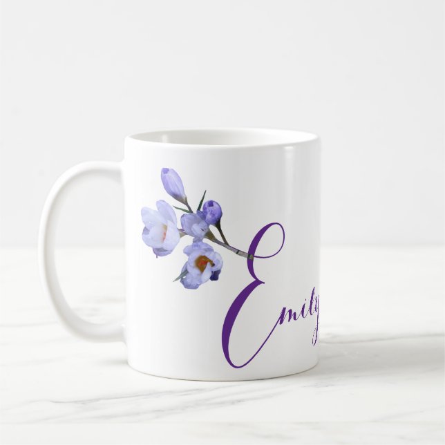Caneca De Café Emily personalizável nome azul crocus floral bonit (Esquerda)
