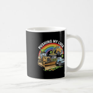 Caneca De Café Empurrando Meu Dia de São Patrício De Trator Da So