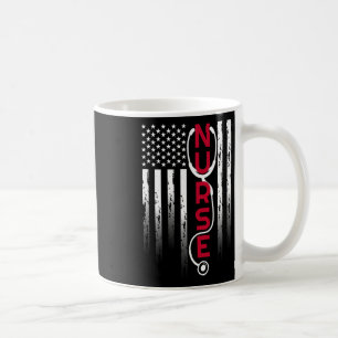 Caneca De Café Enfermeira Patriótica Com Estetoscópio De Bandeira