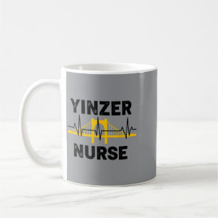 Caneca De Café Enfermeira Yinzer engraçada da cidade de Pittsburg