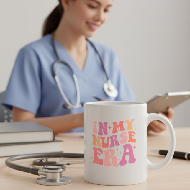 caneca de café engraçada de enfermeira na minha er (Criador carregado)