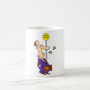 Caneca De Café Engraçado Cartoon Businessman no Bus Stop