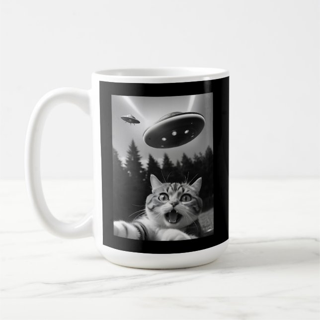 Caneca De Café Engraçado Cat Selfie com Alienígena de OVNI (Esquerda)