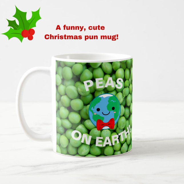 Caneca De Café Engraçado Natal "Ervilhas na Terra" Punny Cute (Cute, funny and punny! Makes a great gift at Christmas or year-round!)