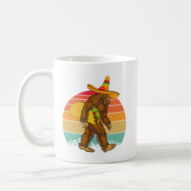 Caneca De Café Engraçado Pé Grande Andando com Taco Grande (Esquerda)