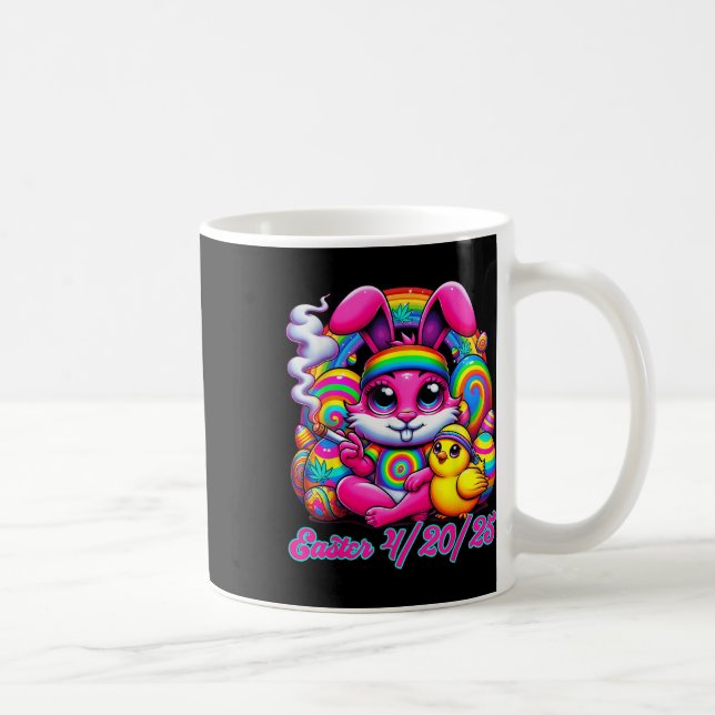 Caneca De Café Engraçado Pintinho Coelhinho de Páscoa Fumando (Direita)