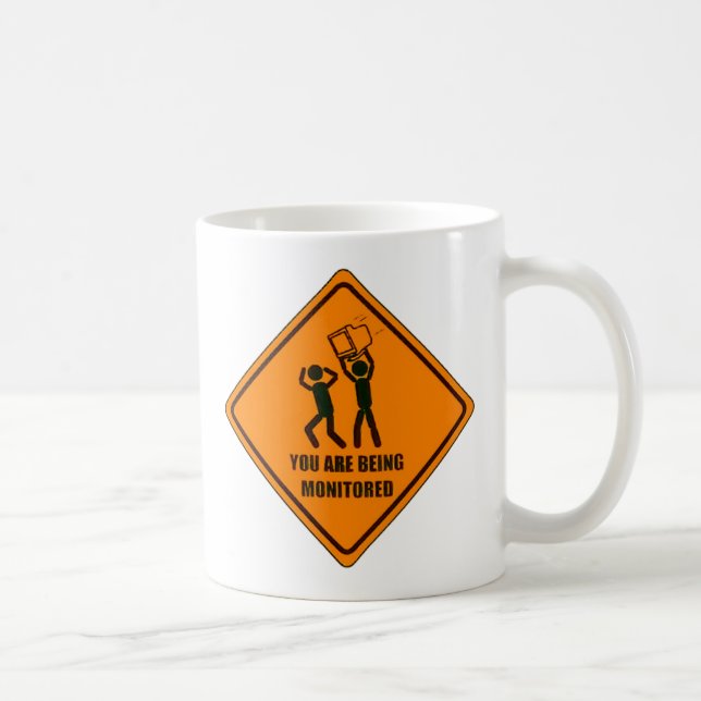Caneca De Café Engraçado que está sendo monitorado (Direita)
