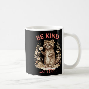 Caneca De Café Engraçado Ser Meio Feral Guaxinim Sarcástico Menta
