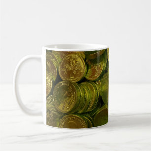 Caneca De Café Enorme pilha de chocolate Moedas Douradas