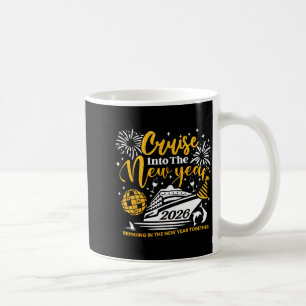 Caneca De Café Entrando no Ano Novo 2026 Trazendo o Ano Novo