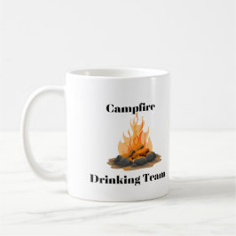 Caneca De Café Equipe de Bebendo de Campfire em um