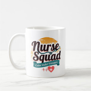 Caneca De Café Equipe de Enfermagem Calma Sob Pressão