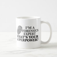 Especialista forense engraçado