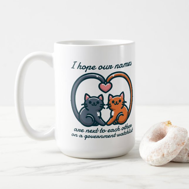CANECA DE CAFÉ ESPERO QUE OS NOSSOS NOMES ESTEJAM PRÓXIMOS UM DO  (Com Donut)