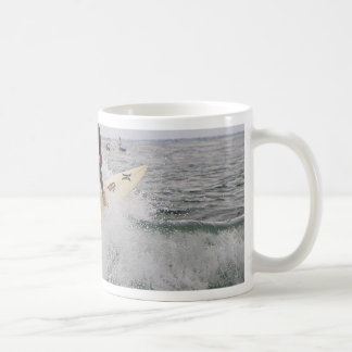 Caneca De Café Esporte surfando