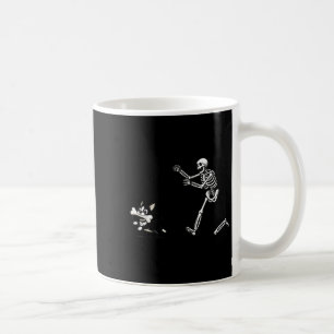 Caneca De Café Esqueleto Engraçado Perseguindo Terrier Halloween