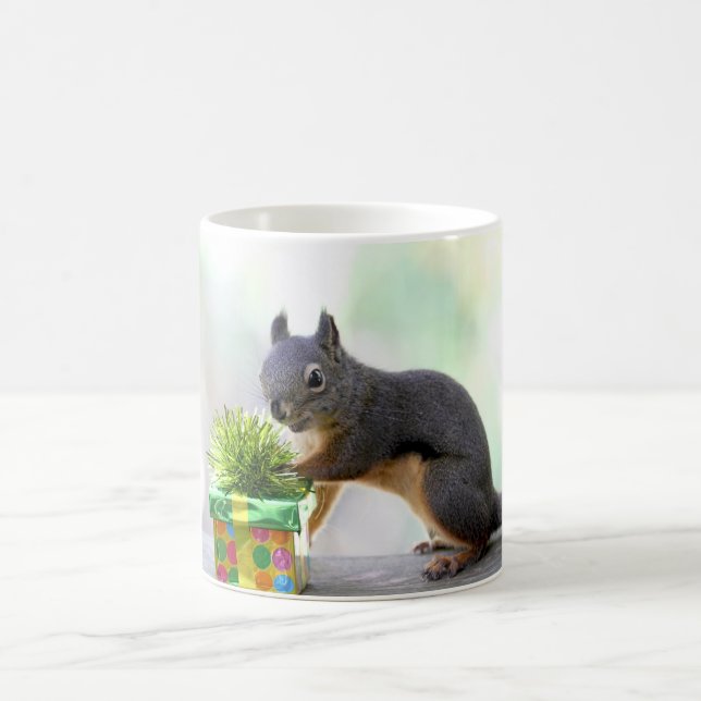 Caneca De Café Esquilo e presente envolvido (Centro)