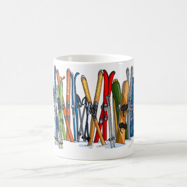 Caneca De Café Esquis e snowboards na neve (Centro)