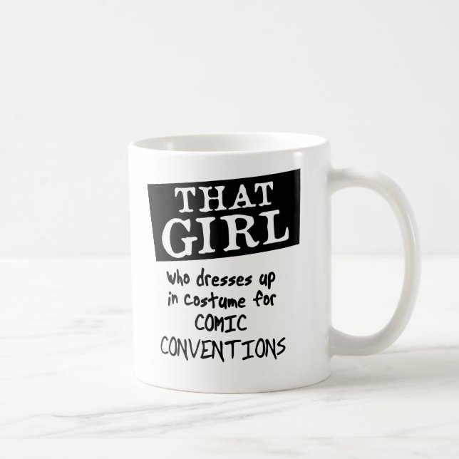 Caneca De Café ESSA MENINA que se veste acima no traje para o (Direita)