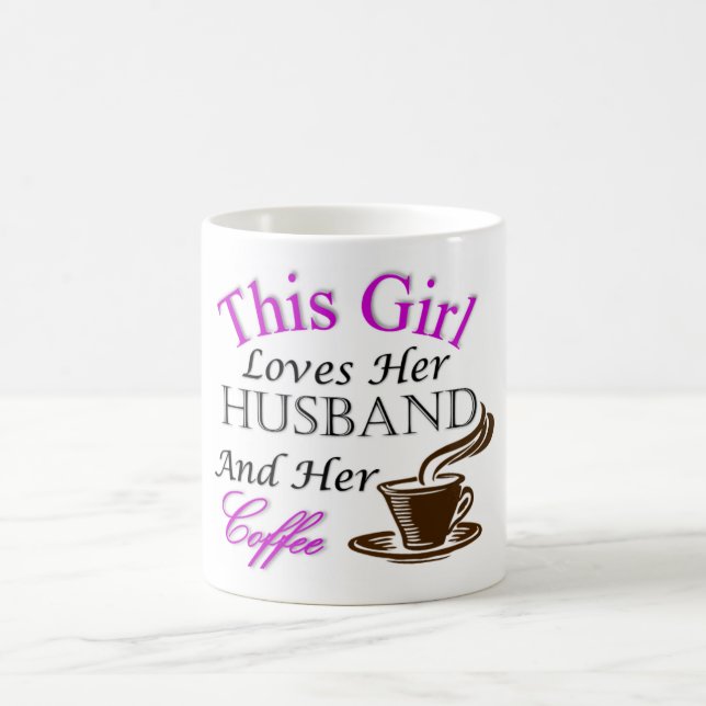 Caneca De Café Esta menina ama seu marido e seu café (Centro)