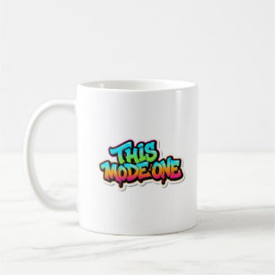 Caneca De Café Esta Tipografia Colorida de Grafite do Modo Um