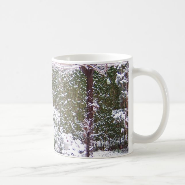 Caneca De Café Estação de Natal, neve no jardim (Direita)