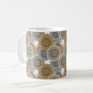 Caneca De Café Estilo arábico mandala oriental do padrão bege da
