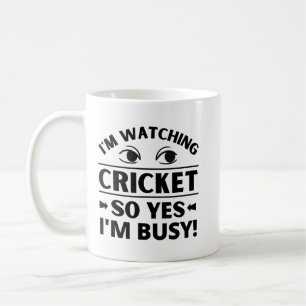 Caneca De Café Estou assistindo críquete, então estou ocupado.