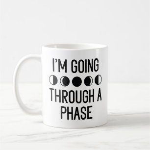 Caneca De Café Estou Passando Por Uma Fase