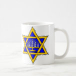 Caneca De Café Estrela de David & Menorá<br><div class="desc">Estrela Amarela de David preenchida com azul e uma menorá.</div>