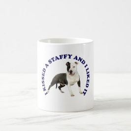 Caneca De Café Eu beijei um Staffy