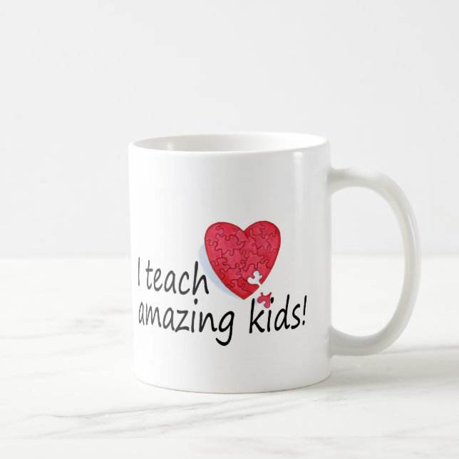 Caneca De Café Eu ensino miúdos surpreendentes (Direita)