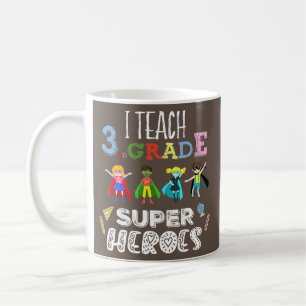 Caneca De Café Eu Ensino Super-Heróis da 3ª Série de Volta à Esco
